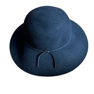 Phenix Black Wool Hat Women's OS